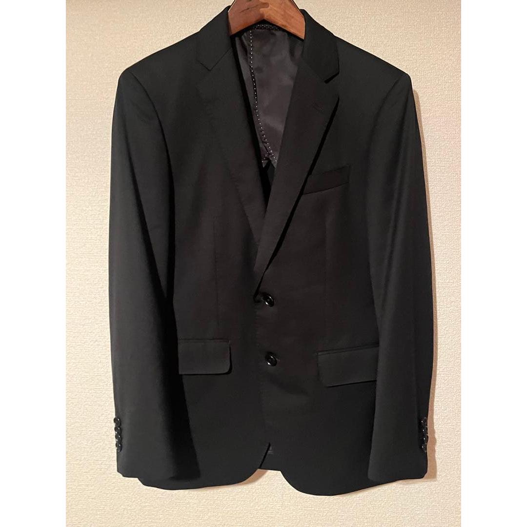 Summer black suit/universal language