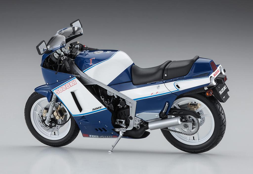 Hasegawa Suzuki Late Model Color Cowl Plastic Model 21739 1/12 RG400 Blue/White w/Under