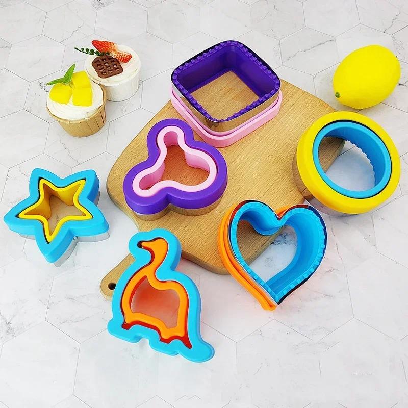 Sandwich Cutter and Sealer Set for Kids Stainless Steel Cookies Mold Bread Mould Cookie Cutters Bento Lunch Kitchen Accessories