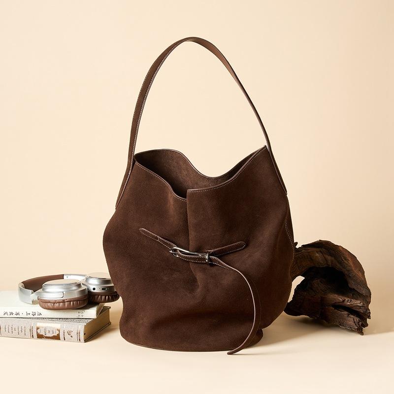 Premium and Niche First Layer Cowhide Hand-held Bucket Bag, Genuine Leather Tote Fashionable Women's New Large Capacity Shoulder Bag
