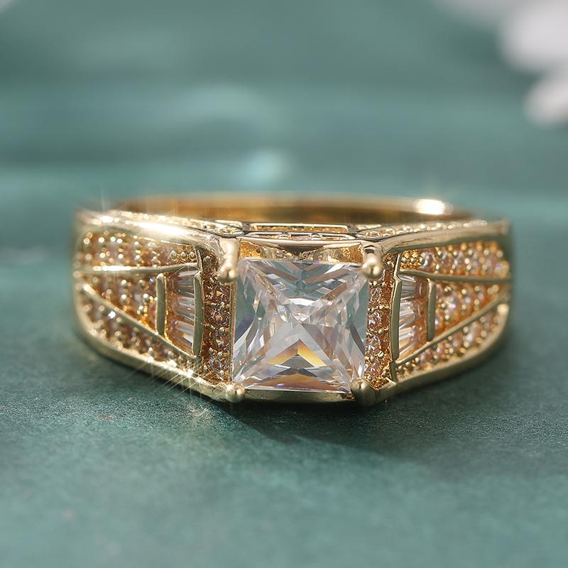 Aesthetic Inlaid White CZ Women's Ring Dazzling Gold Color Geometry Daily Wear Party Jewelry Anniversary Gift
