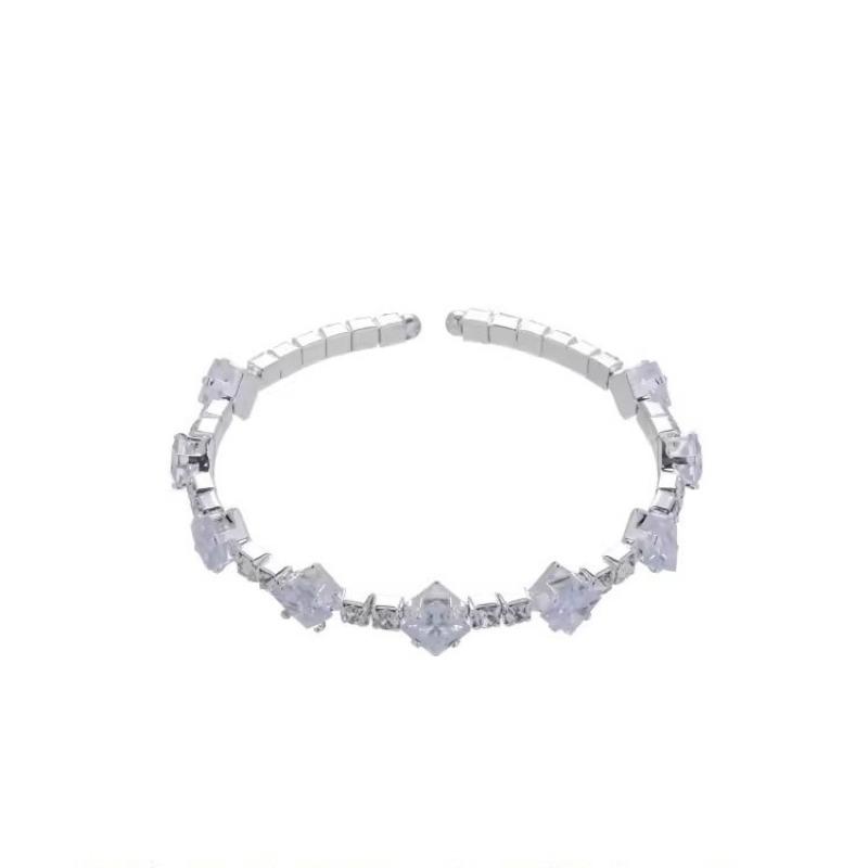 Ultra-bright Zircon Bracelet - Elegant and Exquisite Women's Small and Niche High-end Accessory with Crystal and Diamond Design.