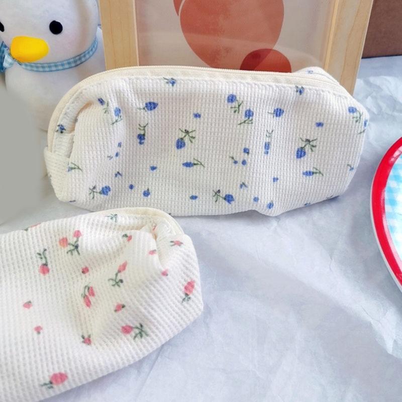 Tiny Blossomy Pen Case Permanent Polyester Cosmetic Planner With Dense Size For Daily Use