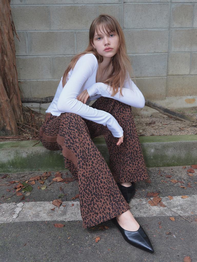 Sopeulleo Gina Leopard Sweat Pants_Brown