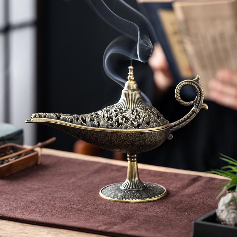 Auspicious Clouds Alloy Incense Burner - Pear-Shaped Agarwood Bedtime Ornament for Tea Ceremony
