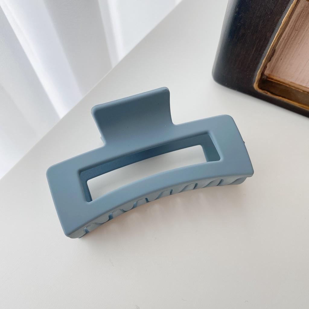 Wholesale Resin Hair Clip Trendy Geometric Design 8.5cm Size