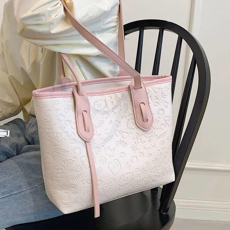 Bag women's large-capacity 2025 new college student class shoulder bag niche tote bag commuter bag