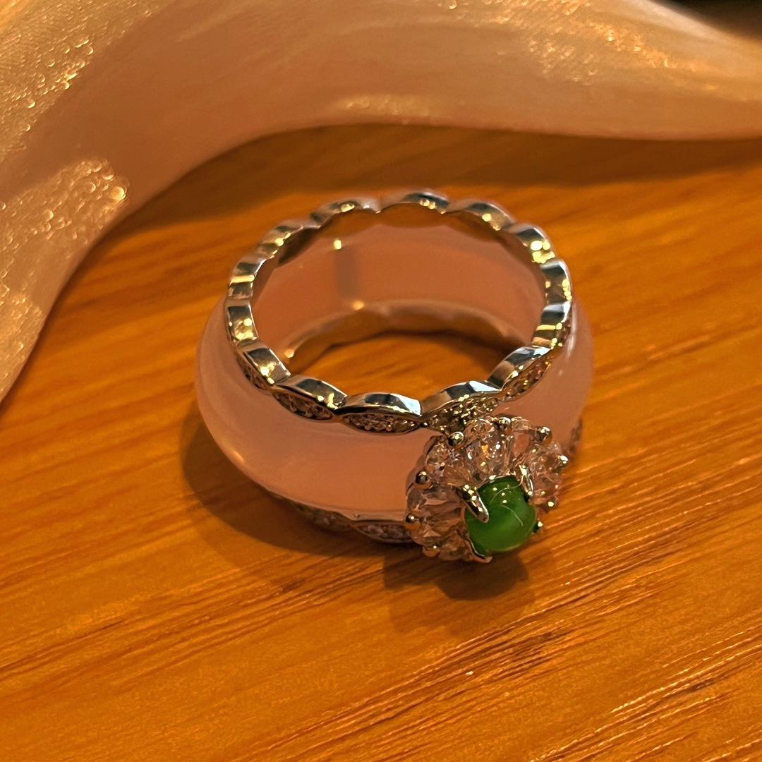 

Jadeite White Ice Light, Natural White Chalcedony Ring, Agate Ring, Real Shot.