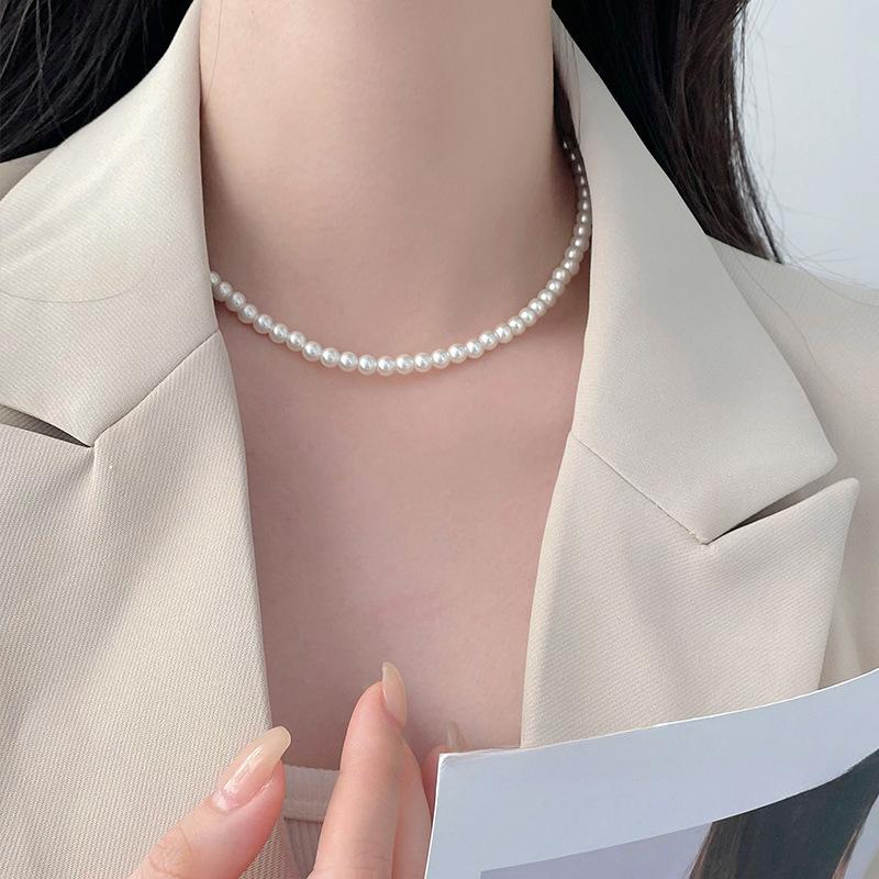 French Pearl Necklace for Women with A Light Luxury and High-end Feel, Simple and Versatile Temperament, Collarbone Chain