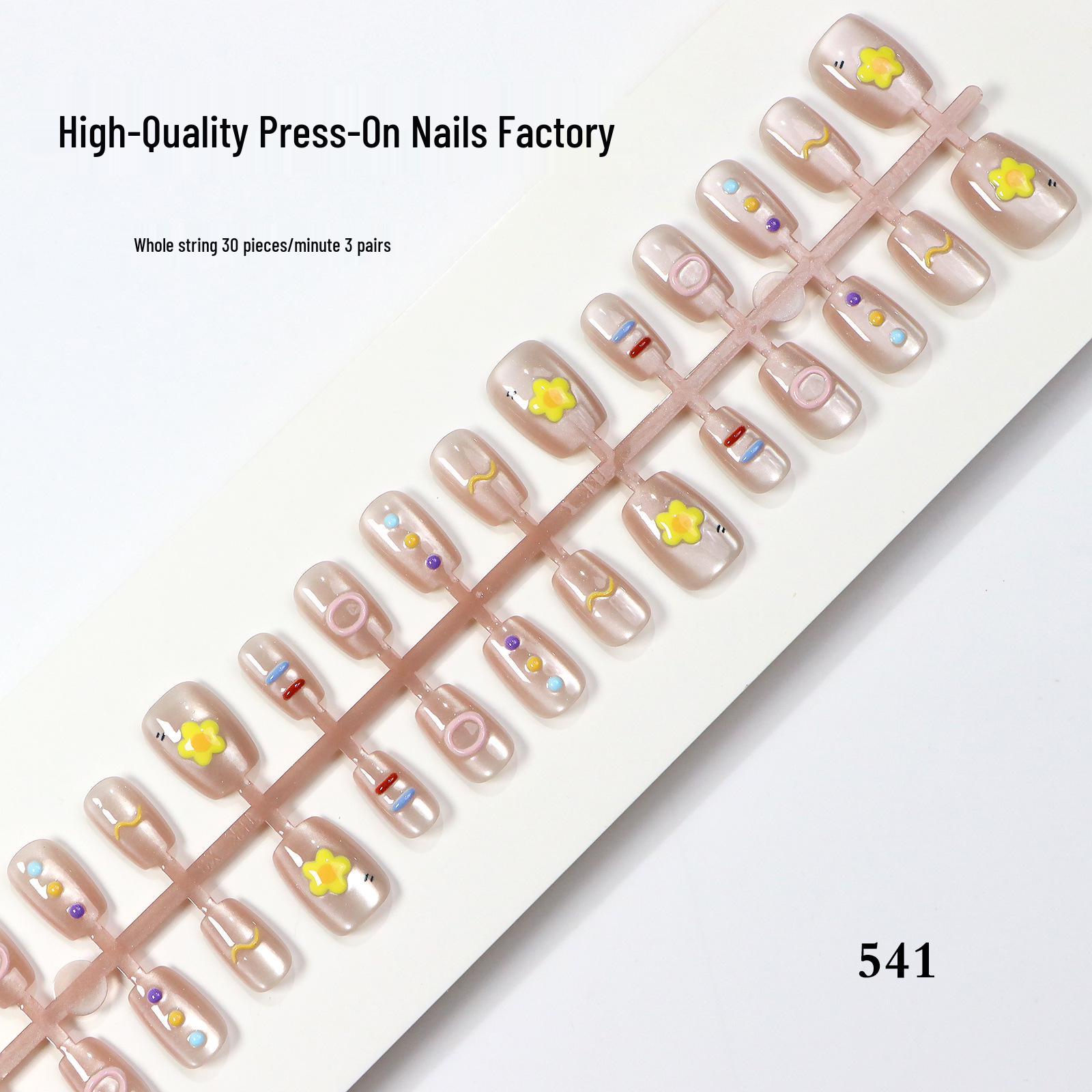 Dopamine White Moon Cat Eye Wearable Nails with 3D Embossed Small Flowers - Cute Ins Style Nail Art Tips