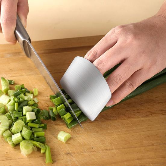 3Pcs Stainless Steel Finger Guard Adjustable Finger Guard Protector for Cutting Vegetables Meat And Fruits Ergonomic Anti-Cut Design Kitchen Safety