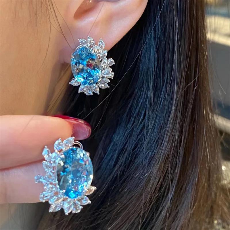 High-End Aquamarine Gemstone & Cubic Zirconia Stud Earrings – Sparkling Influencer Gift