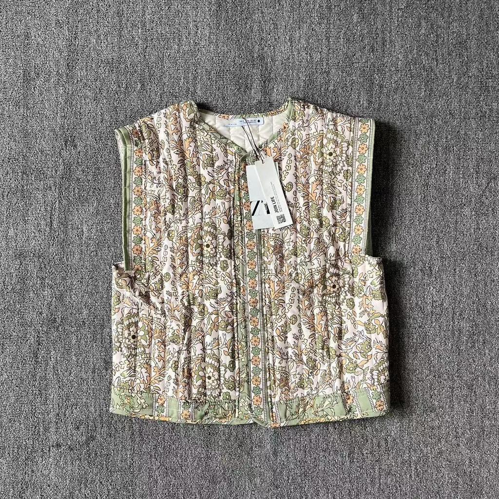 Women's Clothing 2024: Autumn/Winter Ethnic-Style Quilted Vest with Round Neck and Print Design