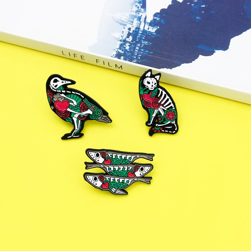 Trendy Halloween Animal Skull Brooch: Heart-Pounding Alloy Badge Ornament