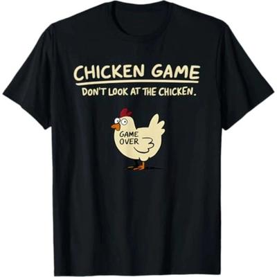 Gioco del pollo Non guardare il pollo Maglietta divertente del pollo