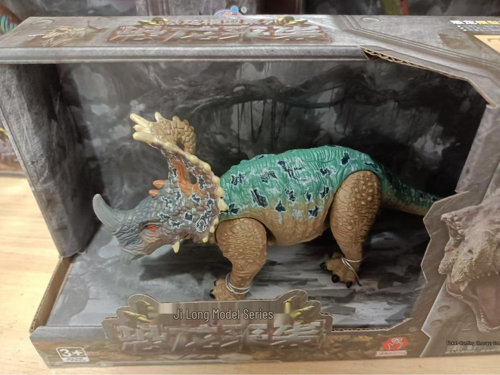 Movable Dinosaur Toy: Pterodactyl, Triceratops, & Tyrannosaurus Models with Open Mouth