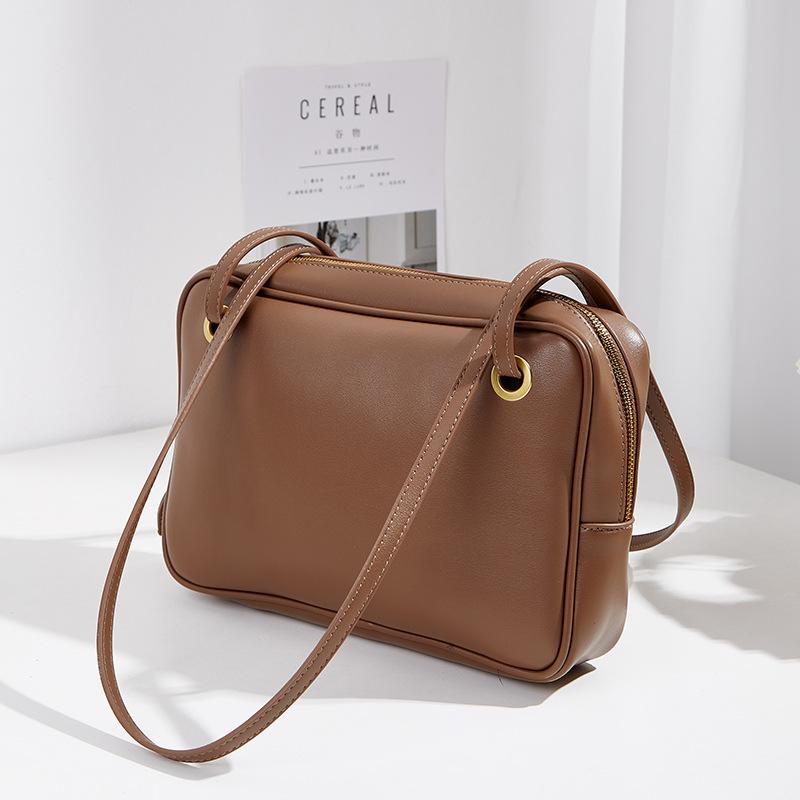 

Нишевая сумка женская осенняя новая трендовая высококачественная текстура сумка на плечо подмышку портативная универсальная маленькая квадратная сумка коричневый