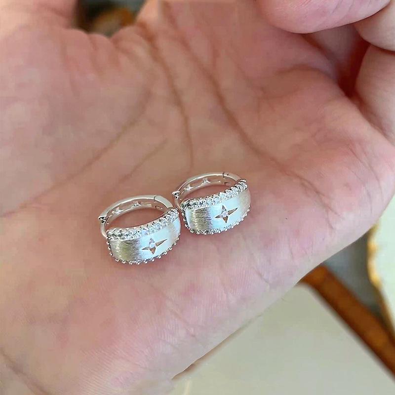Trendy 2025 Stylish Four-Pointed Star Ear Cuff for Women - Niche, Versatile, and Elegant Design