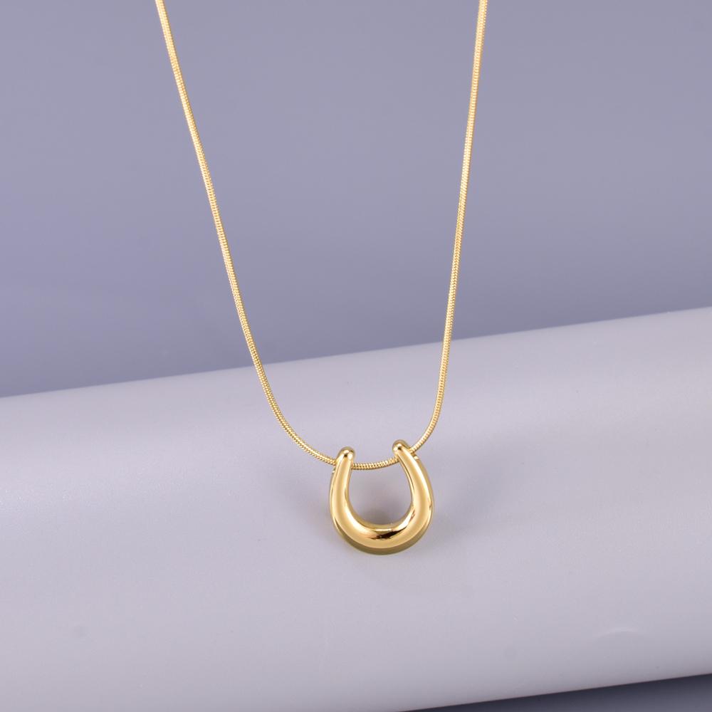 L147 European and American fashionable stainless steel geometric U-shaped necklace, women's design sense collarbone chain