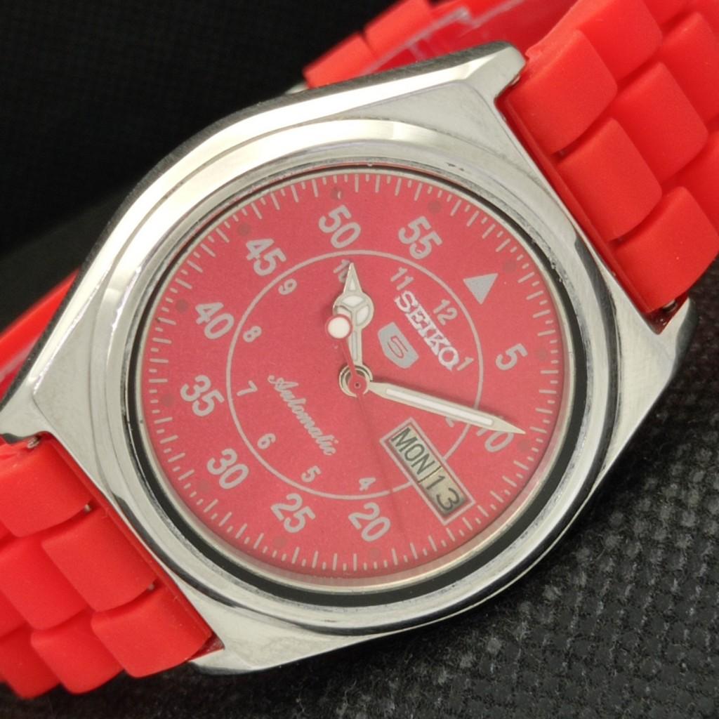 

USED VINTAGE SEIKO 5 AUTOMATIC 7009A JAPAN MENS D/D RED WATCH 587f-a309602-2 SKU587f-a309602