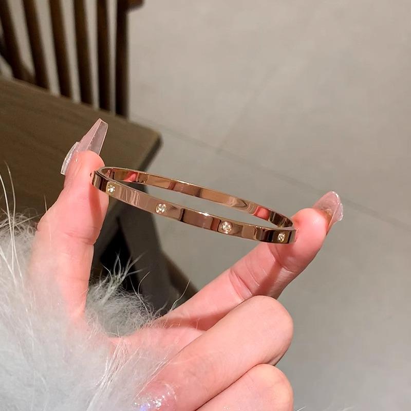 Roségoldfarbenes Sternenhimmel Titanstahl Damen Luxusarmband - Nicht verblassend, Schlichtes Kreisdesign