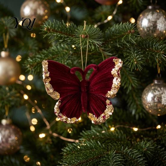 Seasonal Garland Door Decorations Flocked Christmas Ornaments with Gold Edging, Retro Red Velvet Hanging Holiday Tree Decoration, Elk Gingerbread Man