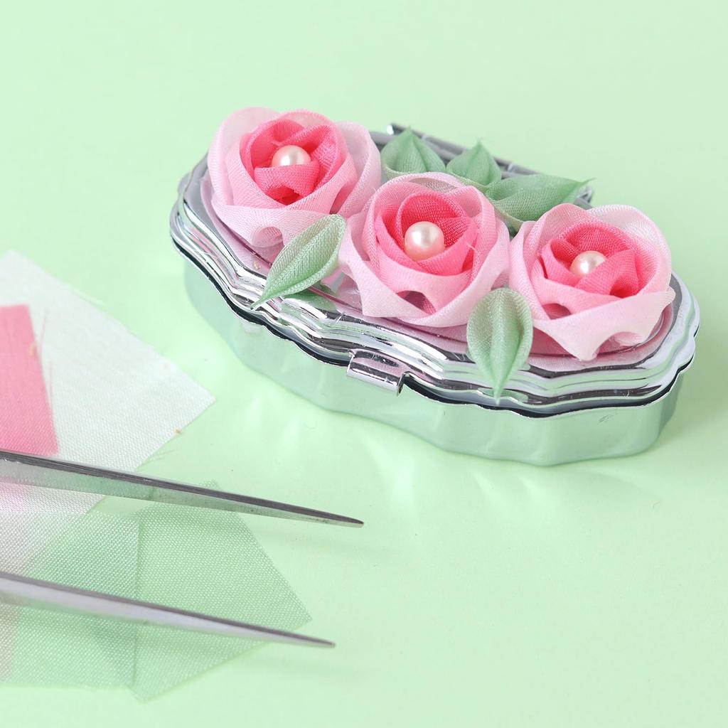 Nippon Chuko Habutae 4 Momme Fabric Tsumami Zaiku Kit 33 Jade Rose Pill Case "Flower Work" S50-13