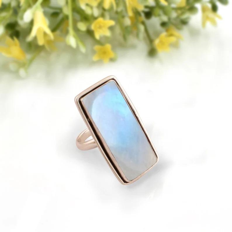 Anel de pedra preciosa grande retangular Moonstone, anel feito à mão, anel de designer, anel de declaração, anel de festa, presente para ela