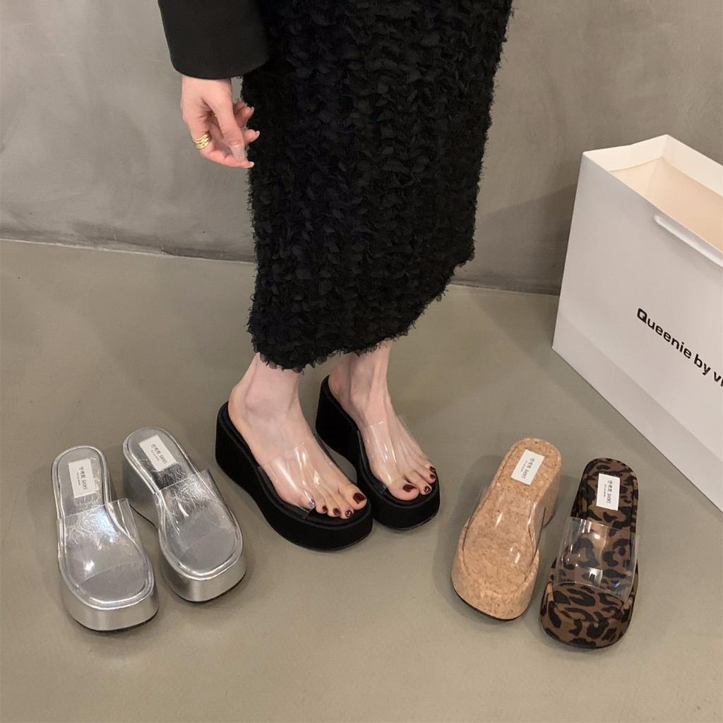 Muffin Thick-soled Cool Slippers Fairy Shoes 2025 New Summer Wear Slope Heel Heel Heightened Transparent Word with Sandals