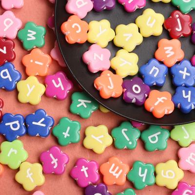 איכות גבוהה מיקס A-Z חרוזי אותיות אלפביתיות חרוזים רופפים חרוזים בצורת פרח 10.5 מ"מ צמיד שרשרת להכנת תכשיטים אביזרי עשה זאת בעצמך 20 יחידות