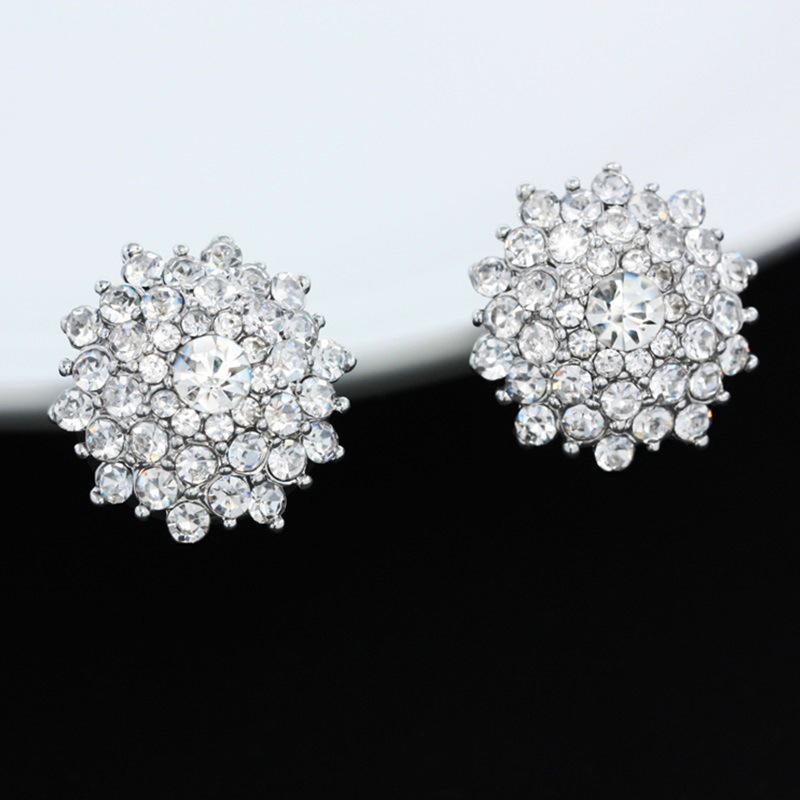 Luxuriöser Goldener Überwurf Funkelnde Strass-Clip-Ohrringe Runde Blume Ohne Ohrloch für Damen Hochzeitsfeier Schmuck