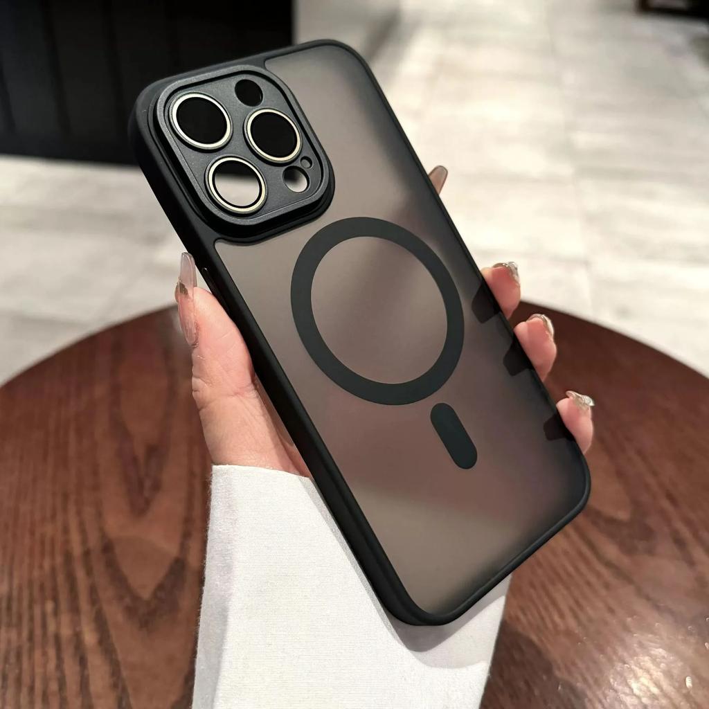 Durchsichtige Magnetische Matte Hülle für iPhone 16 15 14 13 12 11 Pro Max Hülle für Magsafe Kabelloses Laden Kameraschutz Hülle