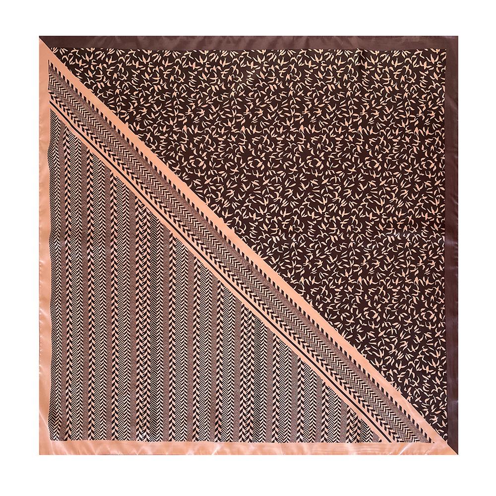 90cm Scarf for Women: Vintage-style, versatile satin scarf with a colour-block print