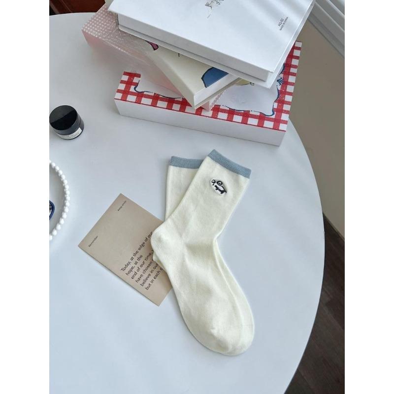 Ladies Spring and Autumn Simple Animal Embroidery Cloth Logo Medium Barrel Pile Socks