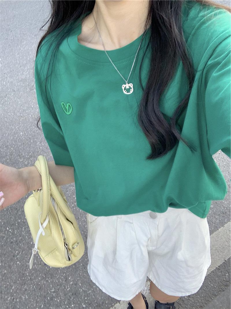 

Женская свободная белая футболка с вышивкой - короткий рукав, универсальный корейский стиль для летних тенденций