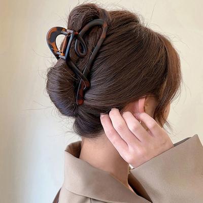 Women Hair Claw Heart Shape Grip Clip Anti-slip Teeth Back Head Hair Clip Transparent Leopard Pattern Large Shark Hair Claw Hair Accessories