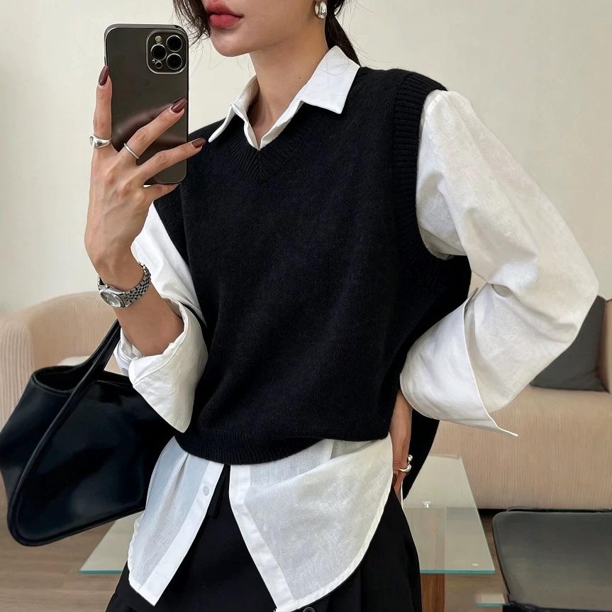 Korean Style Solid Color V-neck Knit Vest - Women's Short Ribbed Sleeveless Top