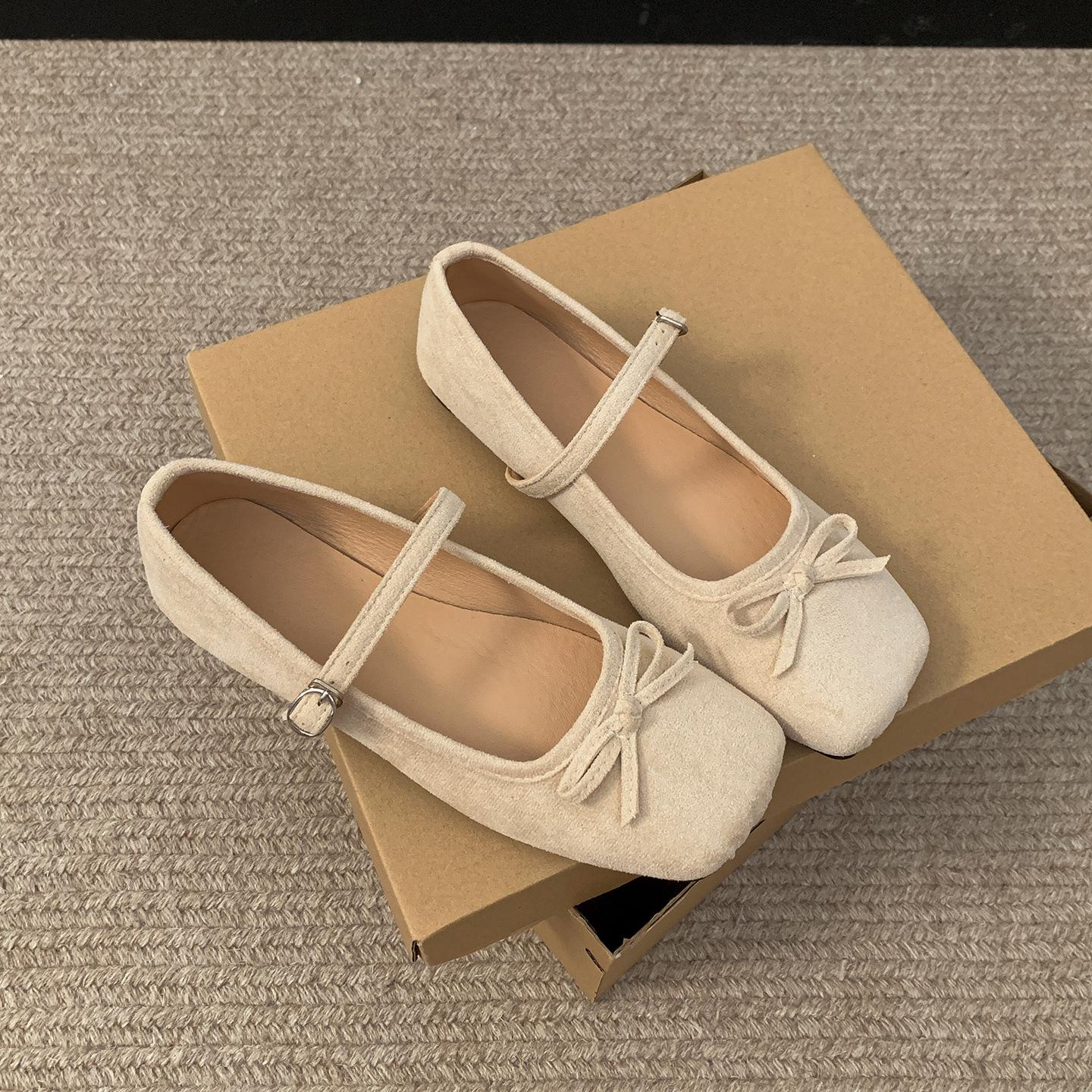 

Retro versatile red French flat-bottomed shallow mouth single shoes women s 2025 new autumn skirt soft-soled Mary Jane shoes 40 абрикосовий
