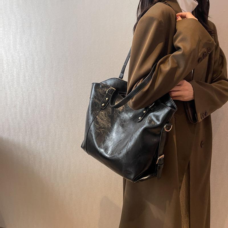 Trend Bag Women's Winter New Popular Fashion Messenger Bag Casual Shoulder Tote Bag Fashion Underarm Bag