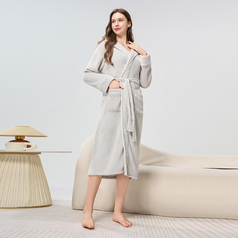 

Unisex Hooded Flannel Yukata Bathrobe for Autumn/Winter Medium