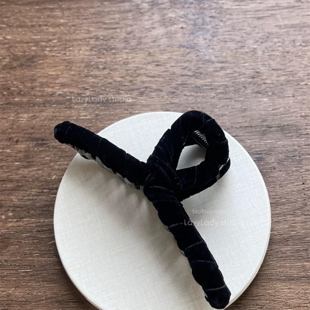 French Metal Velvet Hairpin for Women, High-end Ponytail Shark Hairpin, Back of The Head, Hairpin