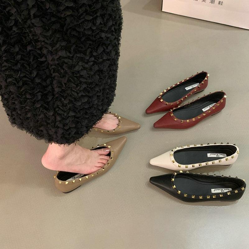 Fashion Flat Shoes for Women 2025 Spring and Autumn New Pointed Rivet New Black Plus Size Women's Shoes 41 42 43 Zapatillas Mujer