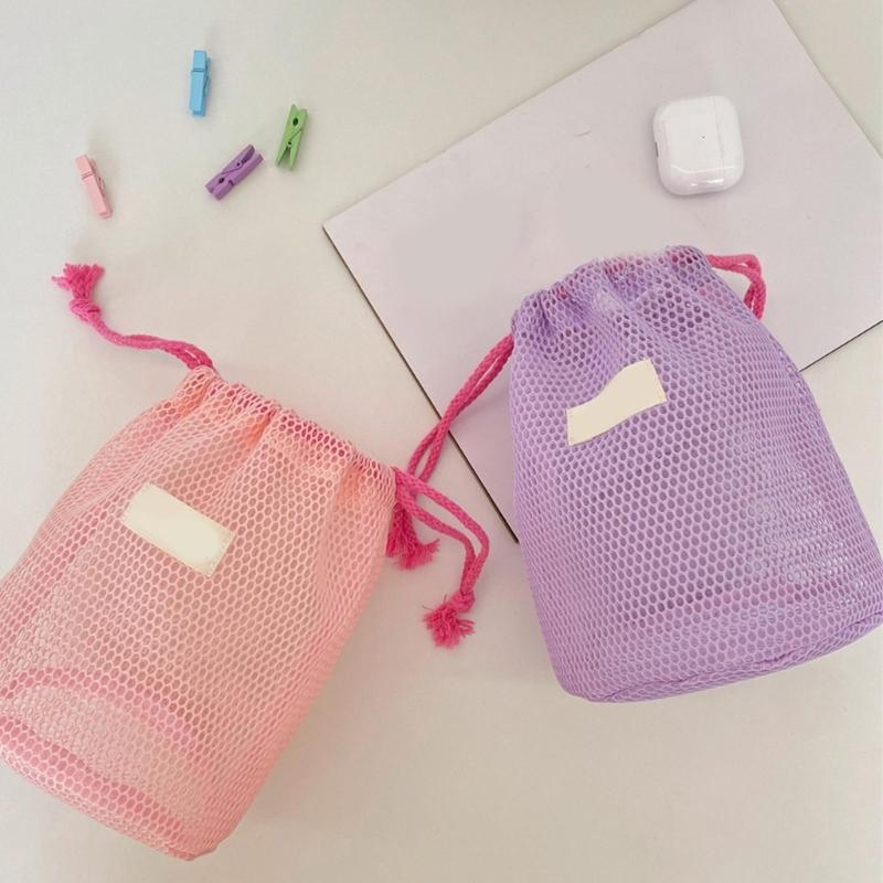 Fashionable Mesh Travel Toiletry Bag with Quick Closure Practical Polyester Cosmetic Pouch for Daily Commute and Outdoor Use
