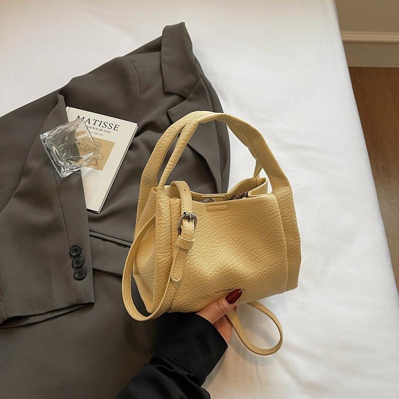 Premium texture simple versatile commuter bag women's summer new fashion messenger bucket bag