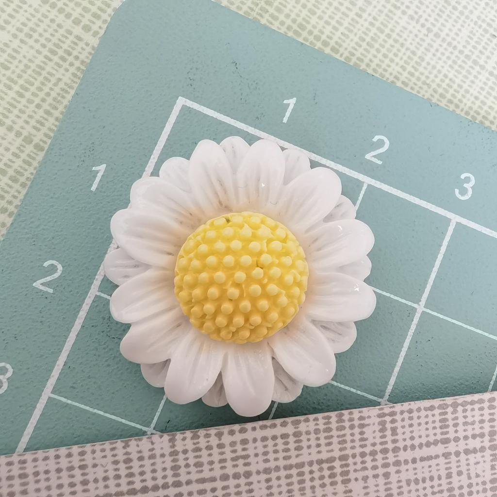 25mm Cute Sunflower Resin Mini Flat Back Scrapbook Kawaii DIY Embellishments Accessories Decor