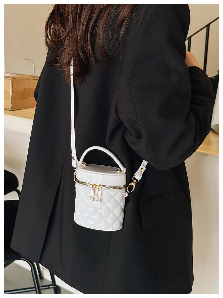 2025 Kids' Jelly Mini Cylinder Crossbody Bag – Cute, Stylish Small Handbag for Makeup & Accessories