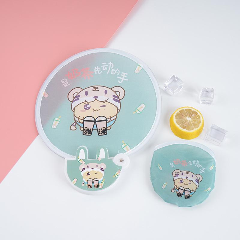 1 Stück Cartoon Niedlich Mini Faltbarer Handventilator - Weiches Tuch Runder Tragbarer Persönlicher Ventilator für Sommer Outdoor Pendeln & Geschenk