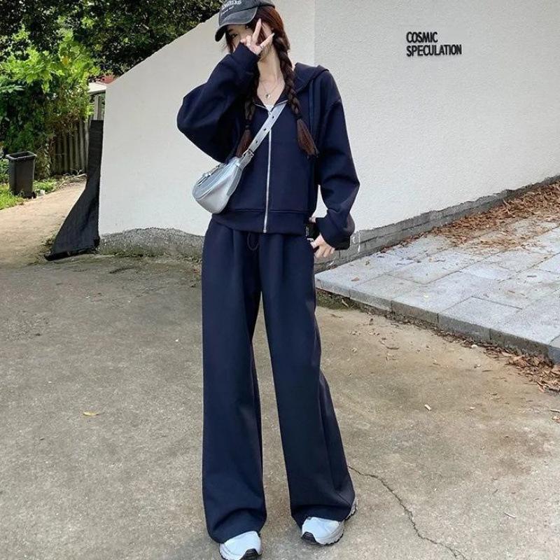Two-piece Hooded Cardigan and Sweatshirt Set for A Chubby Girl in The Autumn and Winter, Featuring Casual and Sporty Wide-leg Pants