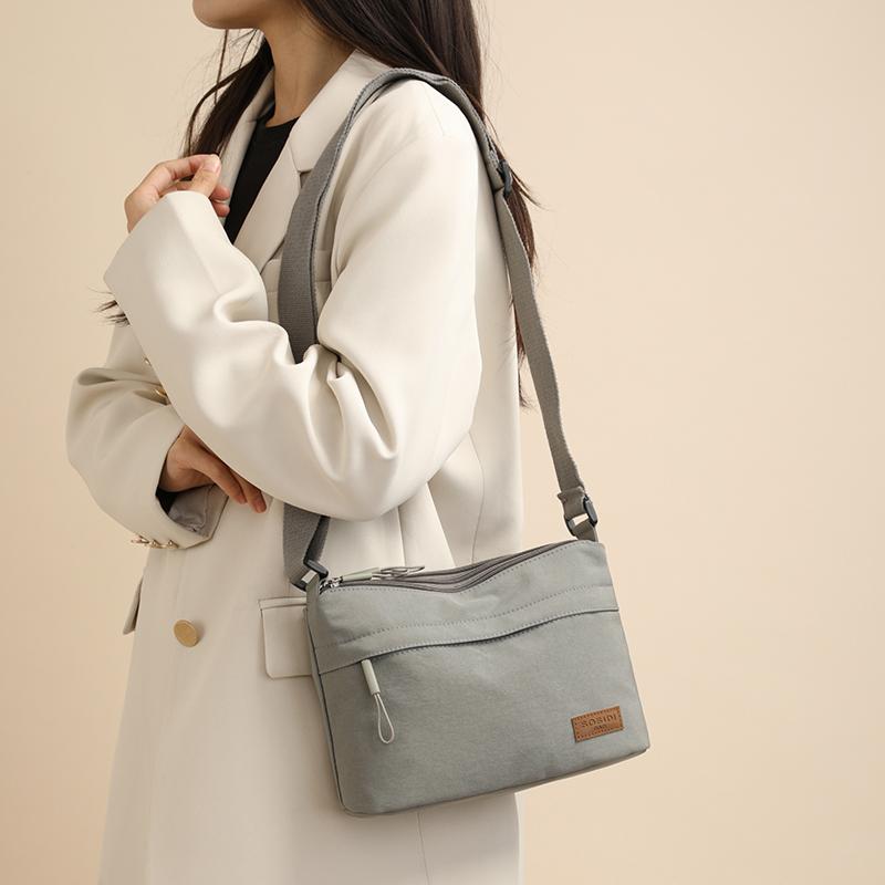 Damen Casual Umhängetaschen Nylongewebe Multi Taschen Kleine Kapazität Hobo Schultertasche Frühling Neueste Mode Messenger Bag