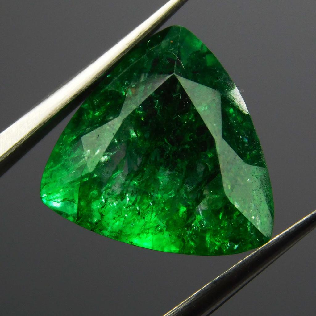 Natural Green Emerald Loose Gemstone 7 Ct Trillion Cut Colombian for Jewelry Making and Crafts
